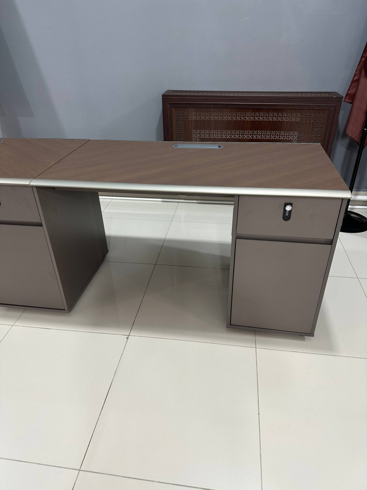 Офисный стол Comfort LJC02-A