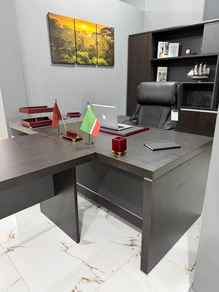 Стол руководителя 6520
