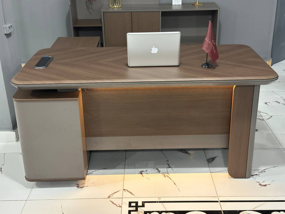 Стол для руководителя Comfort LJA17-1816