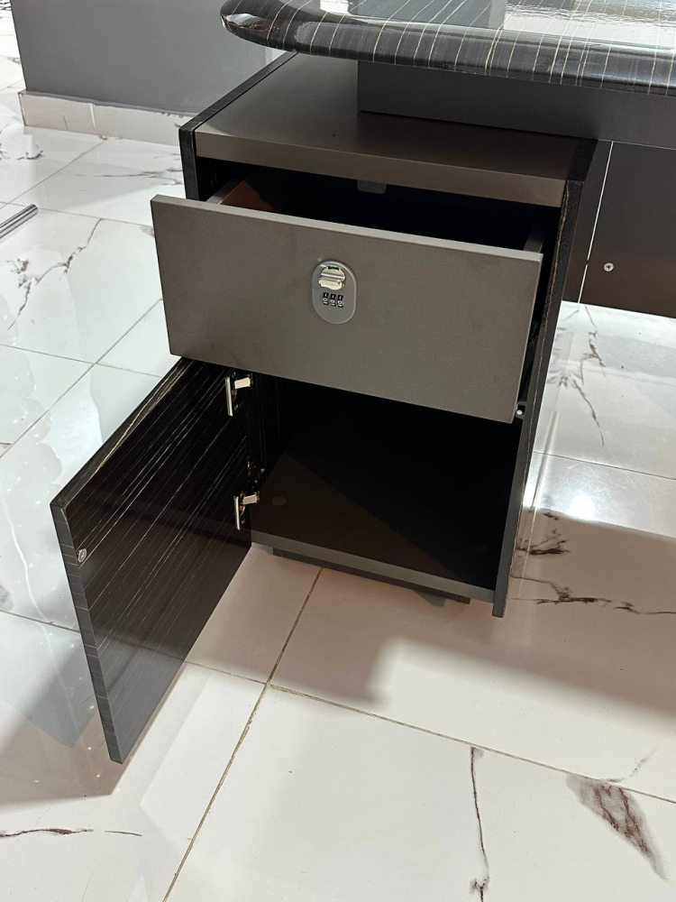 Стол руководителя Afflatus HDA13-1407