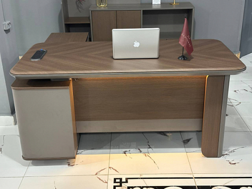 Стол для руководителя Comfort LJA17-1816