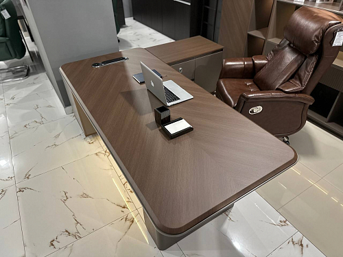 Стол для руководителя Comfort LJA18-2218